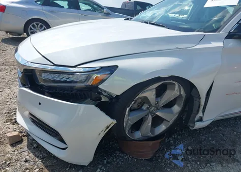 2019 Honda Accord Touring 2.0T from USA, damaged, VIN 1HGCV2F94KA017625